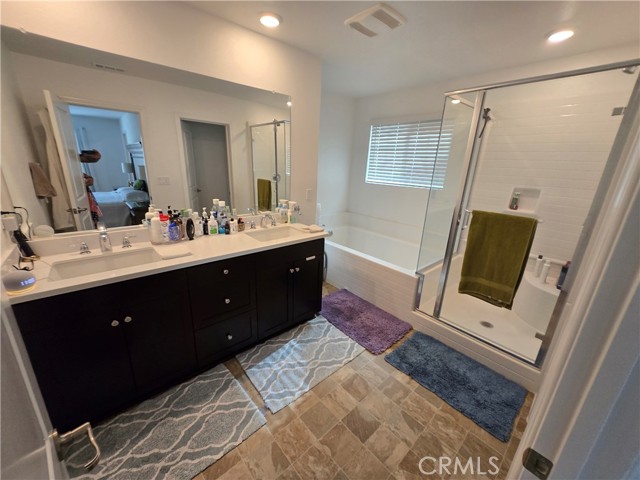 Detail Gallery Image 14 of 24 For 15168 Ridge Ln, Fontana,  CA 92336 - 3 Beds | 2 Baths