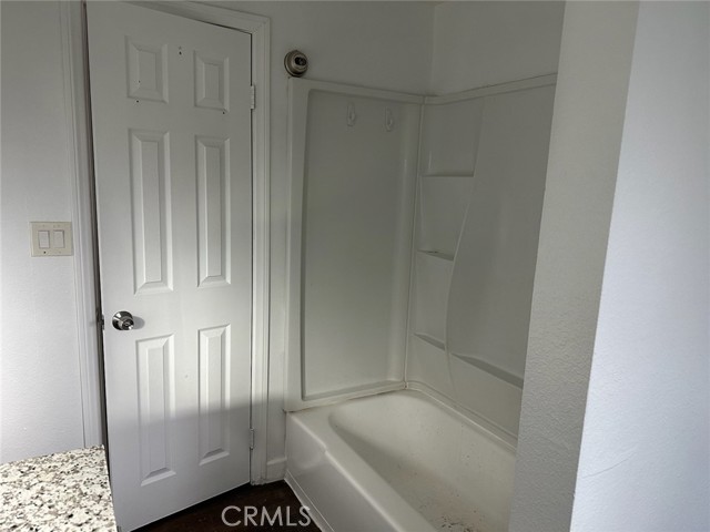 24646 Lake Gregory Drive, Crestline CA: https://media.crmls.org/medias/69aed8df-9e16-4206-998a-5dacbee2638a.jpg