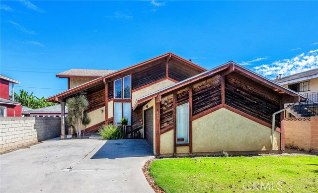 1860 San Francisco Avenue, Long Beach CA: https://media.crmls.org/medias/69af25bd-93a8-4bd0-845f-069683402628.jpg