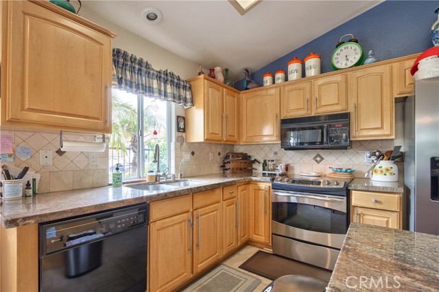 Detail Gallery Image 7 of 18 For 1015 Carryll Park Ct, Fallbrook,  CA 92028 - 3 Beds | 2 Baths