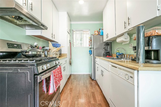 Detail Gallery Image 15 of 36 For 17151 Roscoe Bld #21,  Northridge,  CA 91325 - 2 Beds | 1/1 Baths