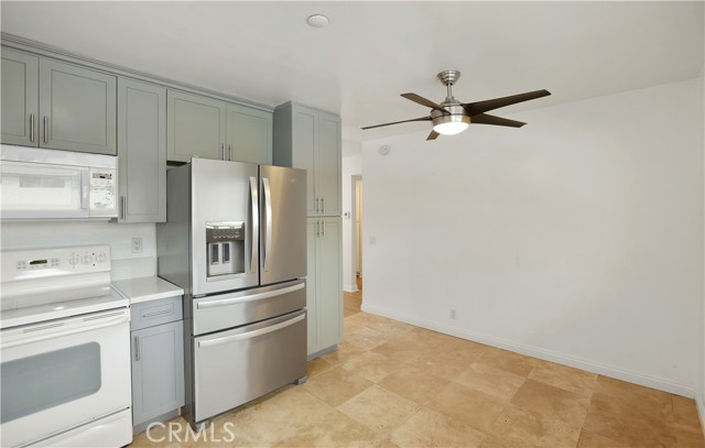 Detail Gallery Image 7 of 25 For 23248 Orange Ave #2,  Lake Forest,  CA 92630 - 2 Beds | 1 Baths