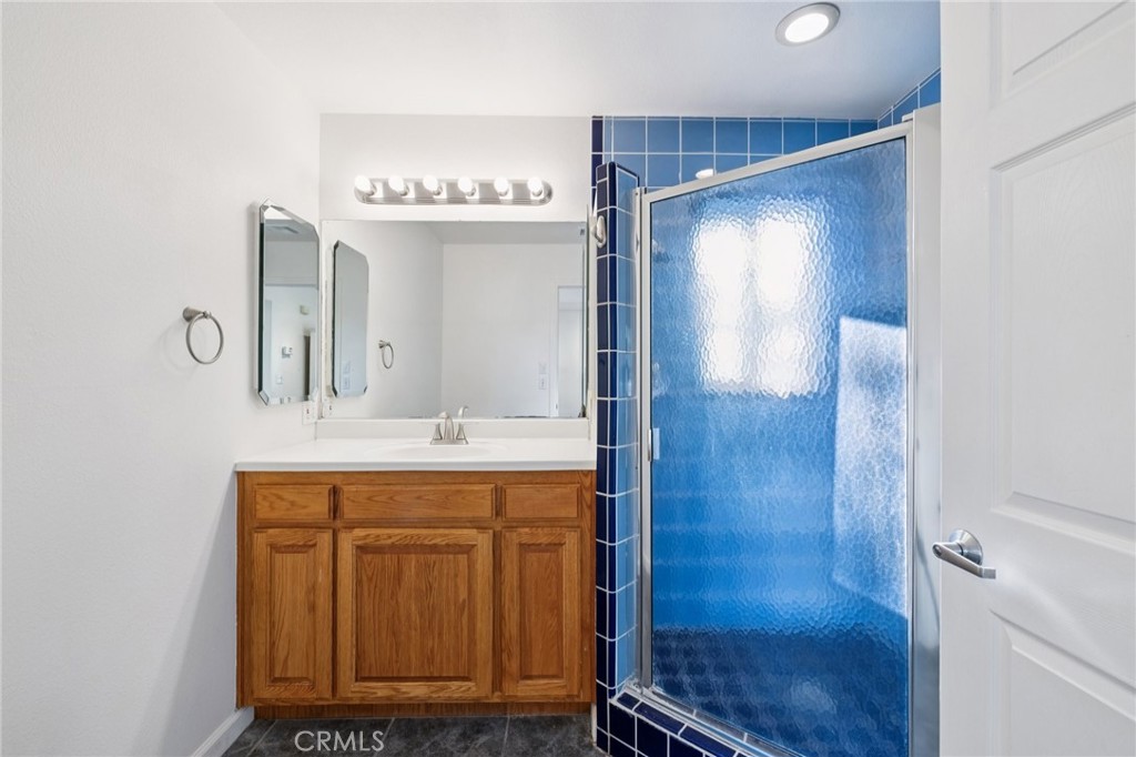 https://media.crmls.org/medias/69b21192-632a-4070-8589-56078598eed8.jpg?preset=X-Large