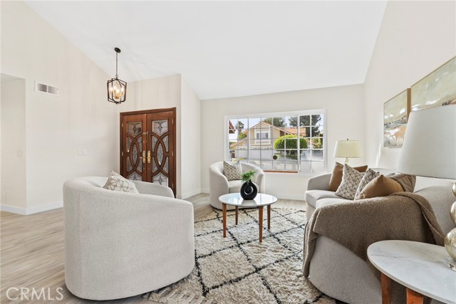 Detail Gallery Image 11 of 34 For 19440 Branding Iron Rd, Walnut,  CA 91789 - 4 Beds | 3 Baths