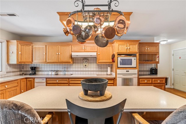 18501 Rustic Ridge Road, Lower Lake CA: https://media.crmls.org/medias/69b30427-c887-4967-b611-ac0881f971aa.jpg