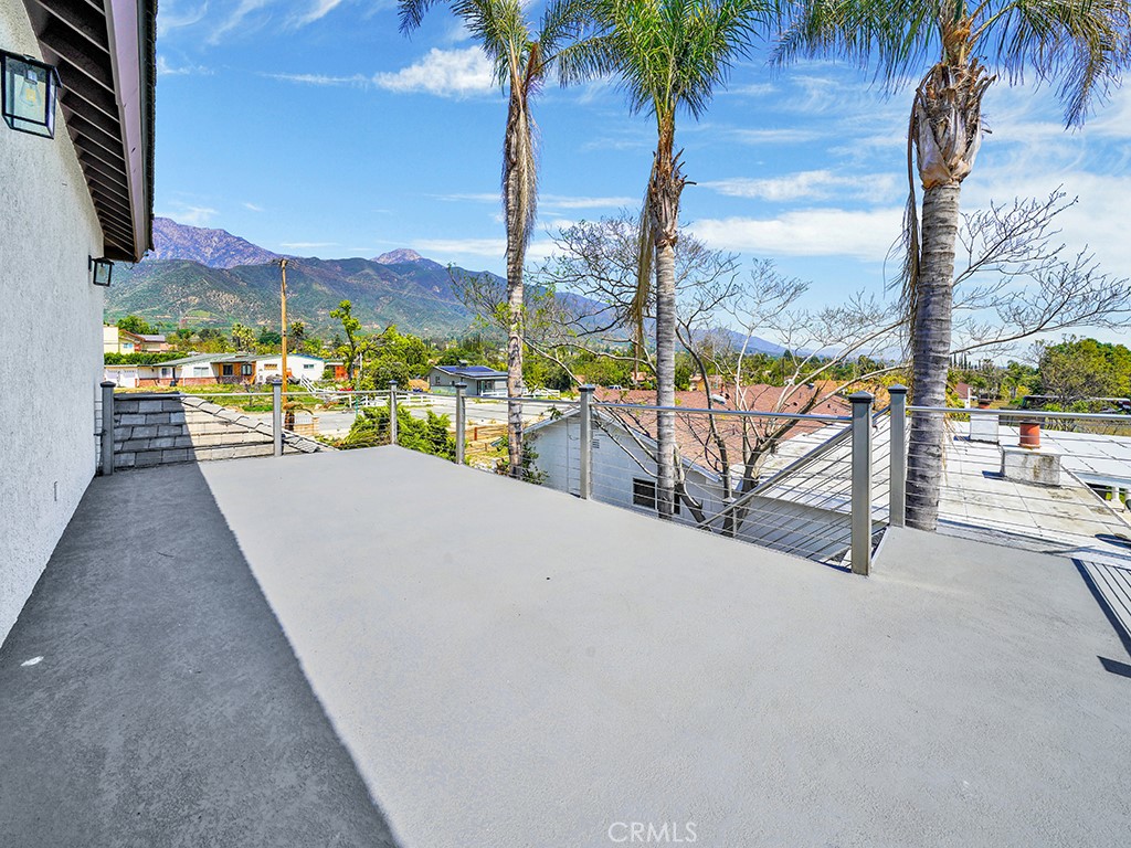 https://media.crmls.org/medias/69b41429-e673-4edf-9736-3eca72d08a83.jpg?preset=X-Large