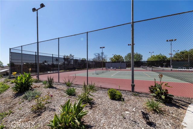 Detail Gallery Image 24 of 29 For 15942 Alta Vista Dr #D,  La Mirada,  CA 90638 - 2 Beds | 2 Baths