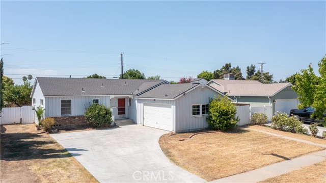 Detail Gallery Image 1 of 1 For 16724 Kinzie St, Northridge,  CA 91343 - 3 Beds | 2 Baths