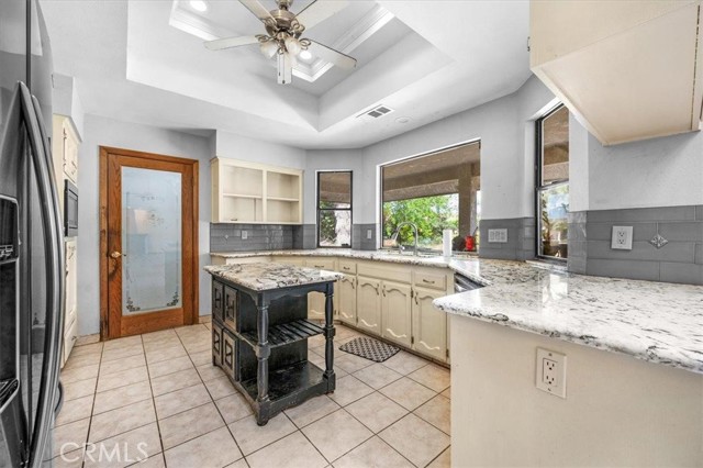 6710 Golden State Boulevard, Madera CA: https://media.crmls.org/medias/69b59f7f-af0d-4056-9052-37c9dea8195a.jpg