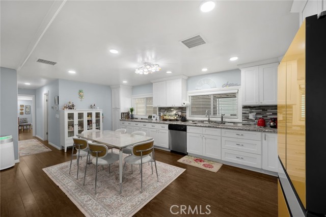 Detail Gallery Image 11 of 40 For 2251 Lake Glen Dr, La Habra,  CA 90631 - 3 Beds | 2 Baths