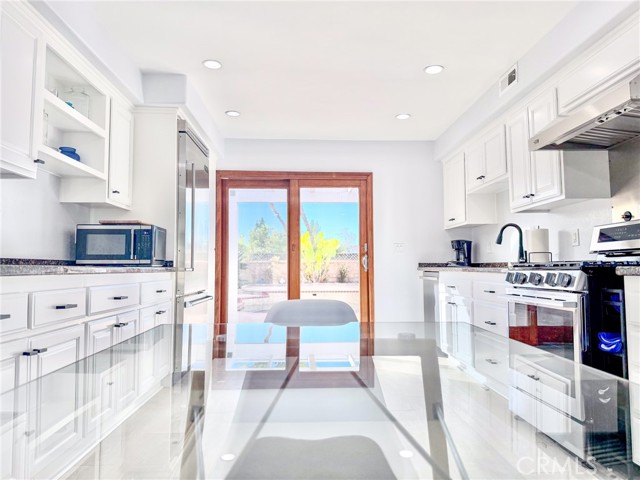 Detail Gallery Image 7 of 38 For 21865 Jinetes, Mission Viejo,  CA 92691 - 4 Beds | 3 Baths