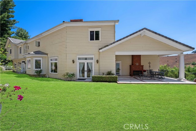 9 Zanja Lane, Bell Canyon CA: https://media.crmls.org/medias/69b60112-3842-464e-ac18-4b8c5a7498b8.jpg
