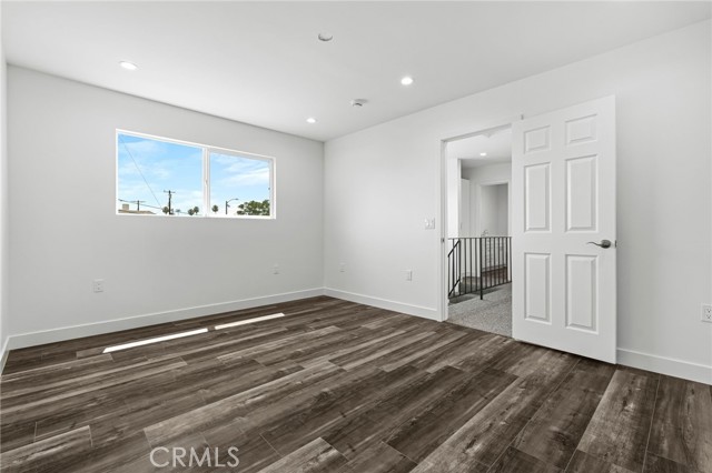 11062 Oneida Avenue, San Fernando CA: https://media.crmls.org/medias/69b6690f-5dac-44ee-aa3c-09cf2cf9a5af.jpg