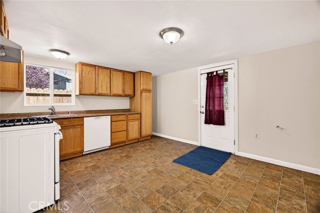 Detail Gallery Image 24 of 45 For 140 W 22nd, Chico,  CA 95928 - 2 Beds | 1 Baths