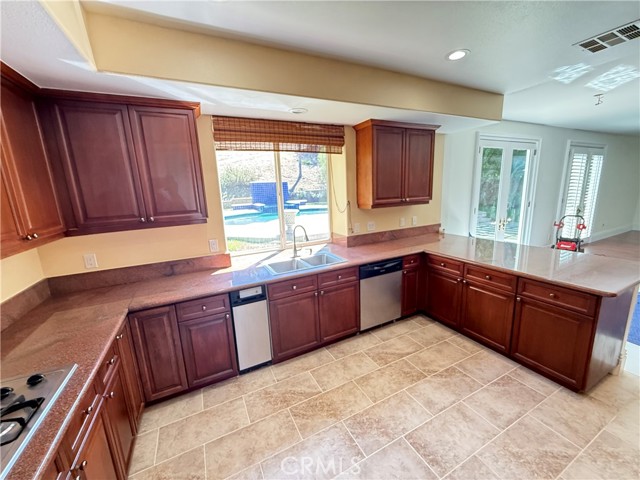 11737 Lois Court, Granada Hills CA: https://media.crmls.org/medias/69b6fec4-8039-4022-a25d-c7db28488da9.jpg