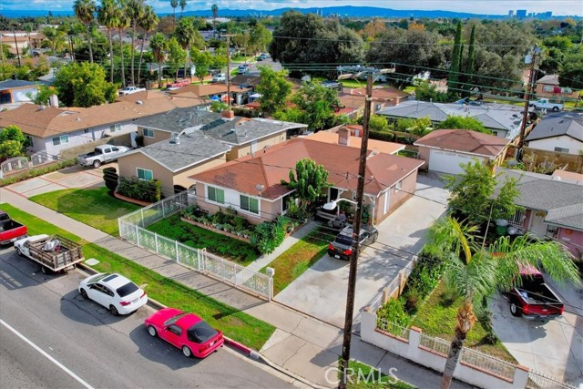 Detail Gallery Image 3 of 12 For 1626 W Mcfadden, Santa Ana,  CA 92704 - 4 Beds | 2 Baths