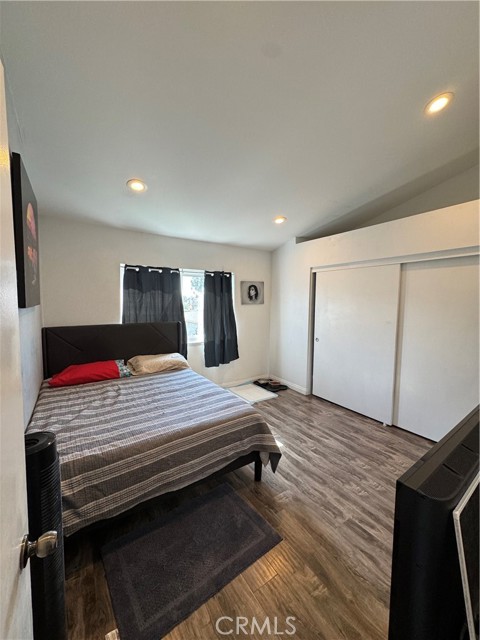Detail Gallery Image 8 of 12 For 3932 W 5th #202,  Santa Ana,  CA 92703 - 3 Beds | 2 Baths