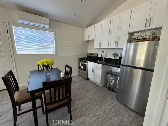 6919 Lena, West Hills CA: https://media.crmls.org/medias/69b8b503-b816-46f4-a227-abe94e5b53e3.jpg