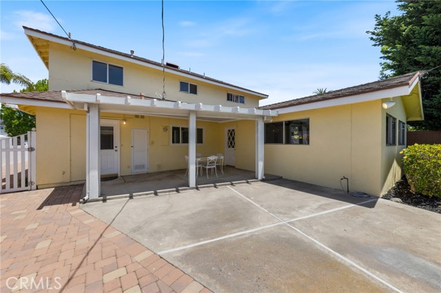 Detail Gallery Image 38 of 49 For 305 Robin Hood Ln, Costa Mesa,  CA 92627 - 5 Beds | 2/2 Baths