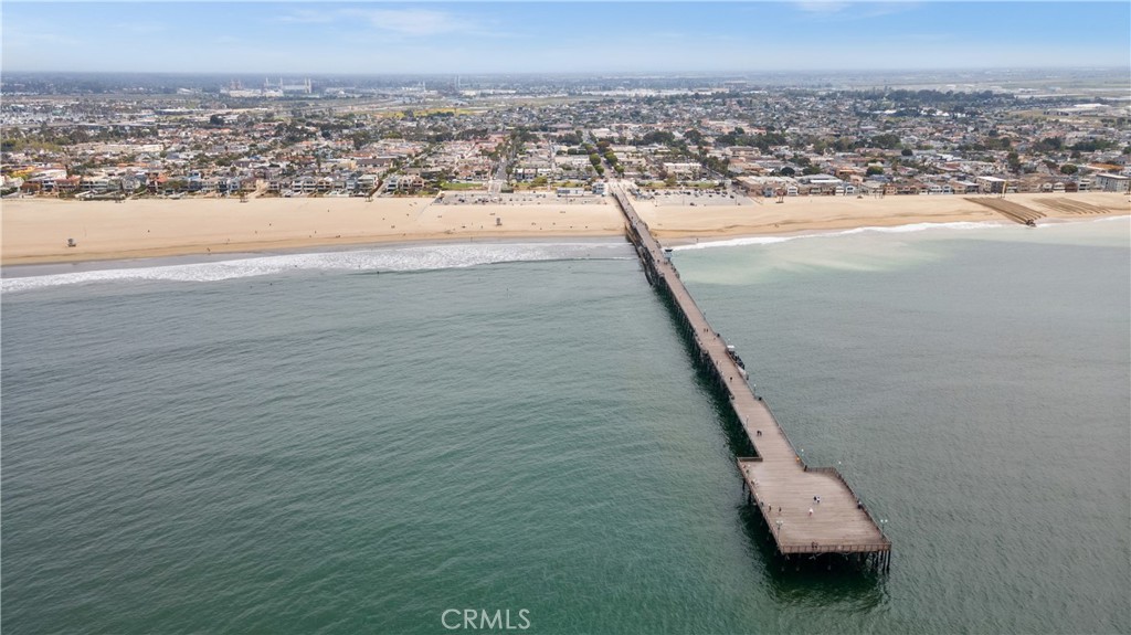 https://media.crmls.org/medias/69bcf760-9bac-453c-ac2d-302fe4ac3a7c.jpg?preset=X-Large