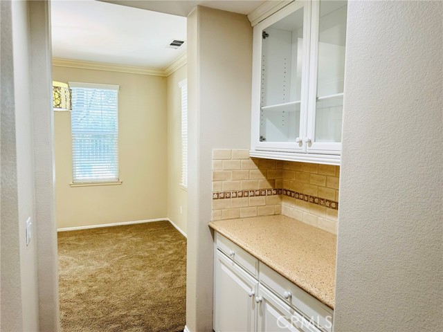 Detail Gallery Image 13 of 41 For 26035 Newport Ave, Loma Linda,  CA 92354 - 4 Beds | 3/1 Baths