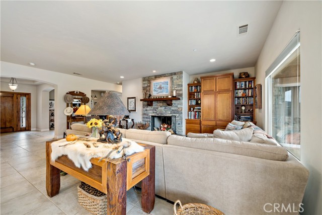 Detail Gallery Image 14 of 49 For 10204 Mount Olympus Valley Rd, Fallbrook,  CA 92028 - 3 Beds | 2/1 Baths