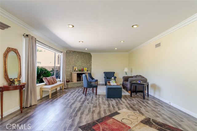 Detail Gallery Image 6 of 34 For 19026 Keswick, Reseda,  CA 91335 - 2 Beds | 2 Baths