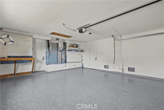 Image 21 of 35 For 25072 Atwood