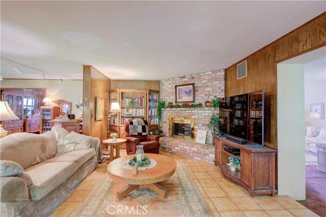 2341 Village Circle Drive, Atwater CA: https://media.crmls.org/medias/69be0f16-28a5-45c6-bc0b-3ea82bf6545d.jpg