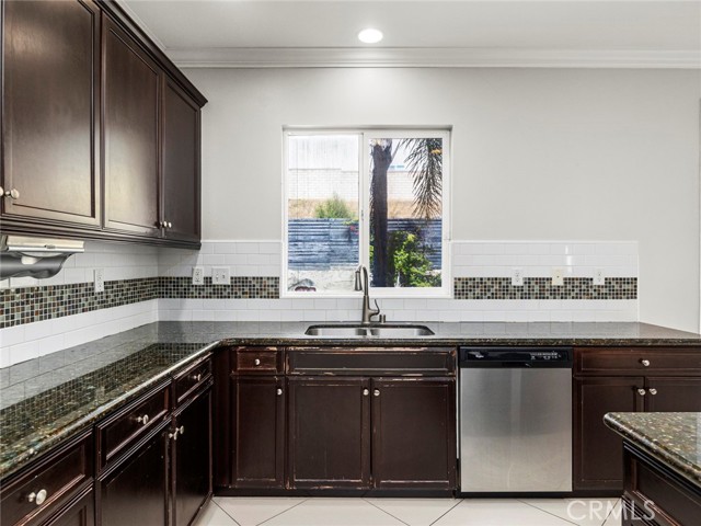 28002 Kenny Lane, Saugus CA: https://media.crmls.org/medias/69be4ad8-1e68-4e40-846a-7f76c3b92625.jpg