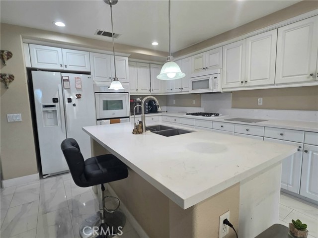 Detail Gallery Image 8 of 19 For 13761 River Downs, Corona,  CA 92880 - 5 Beds | 3 Baths