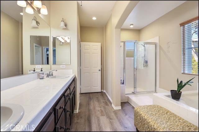 12 Lyon Ridge, Aliso Viejo CA: https://media.crmls.org/medias/69be756f-0866-479a-909e-79cf4a0b0f15.jpg