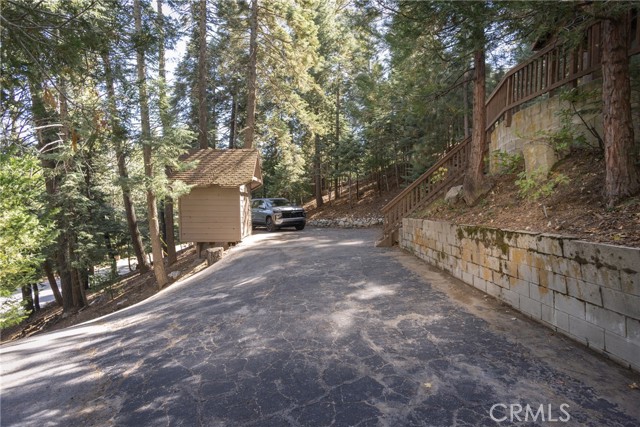 517 Brentwood, Lake Arrowhead, CA 92352