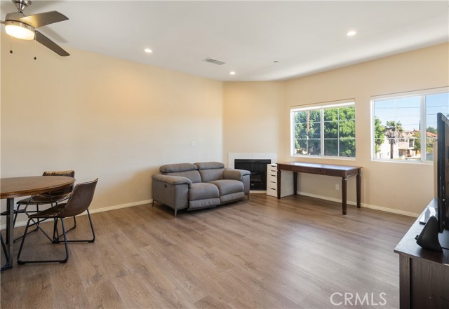 Detail Gallery Image 9 of 25 For 7465 Western Bay, Buena Park,  CA 90621 - 2 Beds | 2/1 Baths