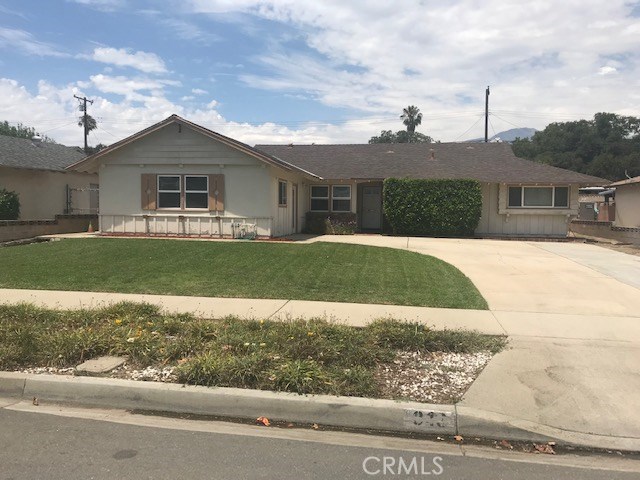 843 W 8th St, Upland, CA 91786