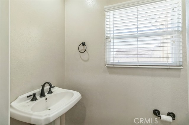 Detail Gallery Image 13 of 32 For 17926 Garden Glen Rd, Victorville,  CA 92395 - 4 Beds | 3/1 Baths