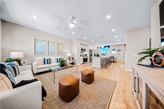 Detail Gallery Image 7 of 18 For 2853 via Descanso, Camarillo,  CA 93012 - 2 Beds | 2/1 Baths