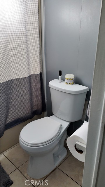 Detail Gallery Image 7 of 11 For 7560 Woodman Pl #72,  Van Nuys,  CA 91405 - 2 Beds | 1 Baths