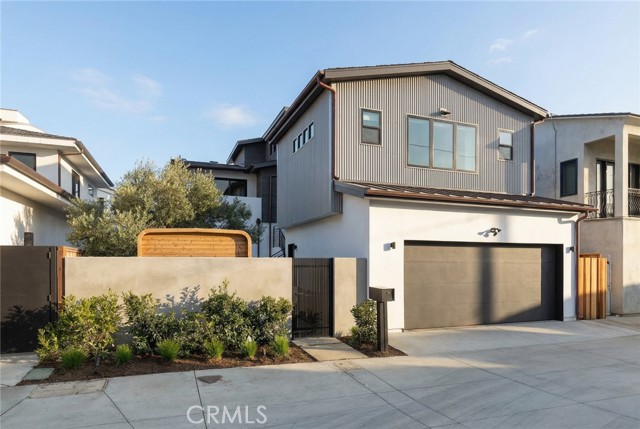 Detail Gallery Image 49 of 57 For 2212 Cliff Dr, Newport Beach,  CA 92663 - 5 Beds | 5/1 Baths