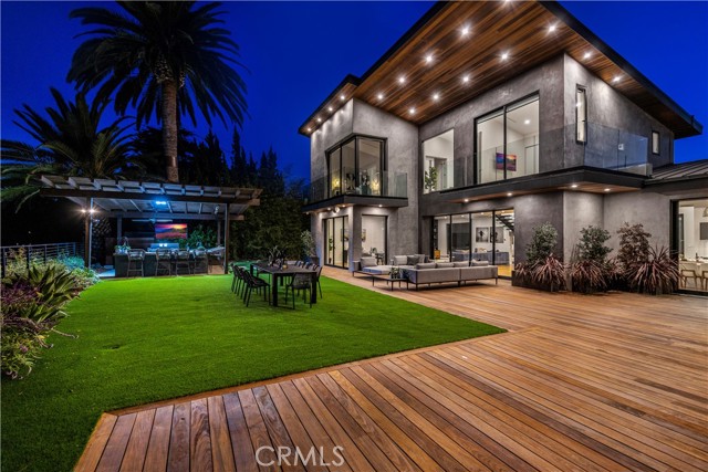 Detail Gallery Image 43 of 47 For 18296 Karen Dr, Tarzana,  CA 91356 - 5 Beds | 6 Baths