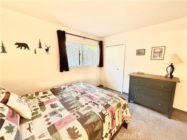 24 Tyrol Lane, Mammoth Lakes CA: https://media.crmls.org/medias/69c375cb-708c-463f-9953-66475f1a2b8b.jpg