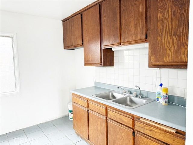 1330 S Reservoir Street, Pomona CA: https://media.crmls.org/medias/69c37a76-bbae-49b4-befe-249bdf2a5ea5.jpg