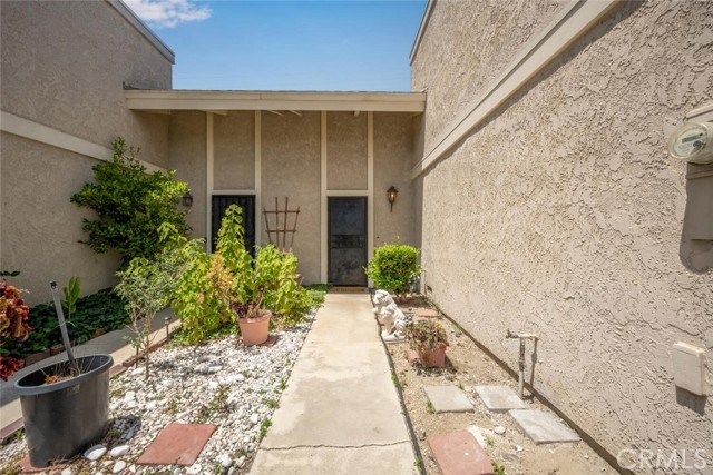 10395 Hammontree Drive, Garden Grove CA: https://media.crmls.org/medias/69c397f0-aeae-4c70-9c00-485f4d58fee3.jpg