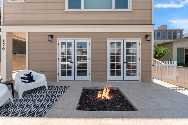 Detail Gallery Image 5 of 36 For 126 47th Street #1,  Newport Beach,  CA 92663 - 3 Beds | 2/1 Baths