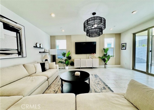 295 Autumn Way, Mission Viejo CA: https://media.crmls.org/medias/69c41646-ec73-42a8-819c-3dc6a2367cbf.jpg