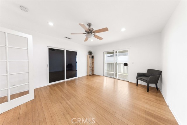 Detail Gallery Image 10 of 31 For 12329 Burton St, North Hollywood,  CA 91605 - 4 Beds | 2/1 Baths