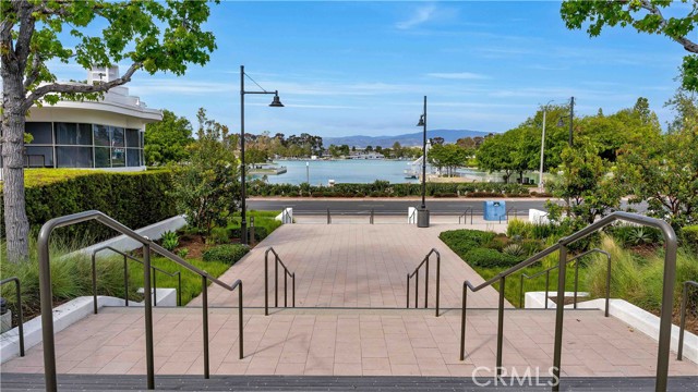 65 Pinewood, Irvine CA: https://media.crmls.org/medias/69c435fb-6961-46fd-83ab-a6bfdbba1519.jpg