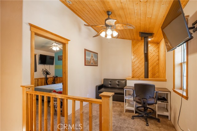 Detail Gallery Image 11 of 21 For 209 W Meadow Ln, Big Bear City,  CA 92314 - 3 Beds | 2 Baths