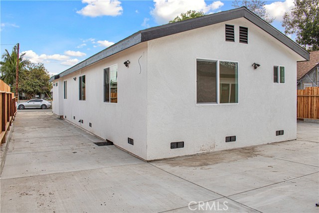 6513 San Miguel Street, Paramount CA: https://media.crmls.org/medias/69c48908-f947-4318-93a4-cc7d92f84eec.jpg