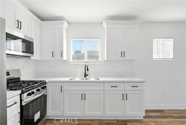 Detail Gallery Image 6 of 17 For 523 78th St, Los Angeles,  CA 90044 - 2 Beds | 1 Baths